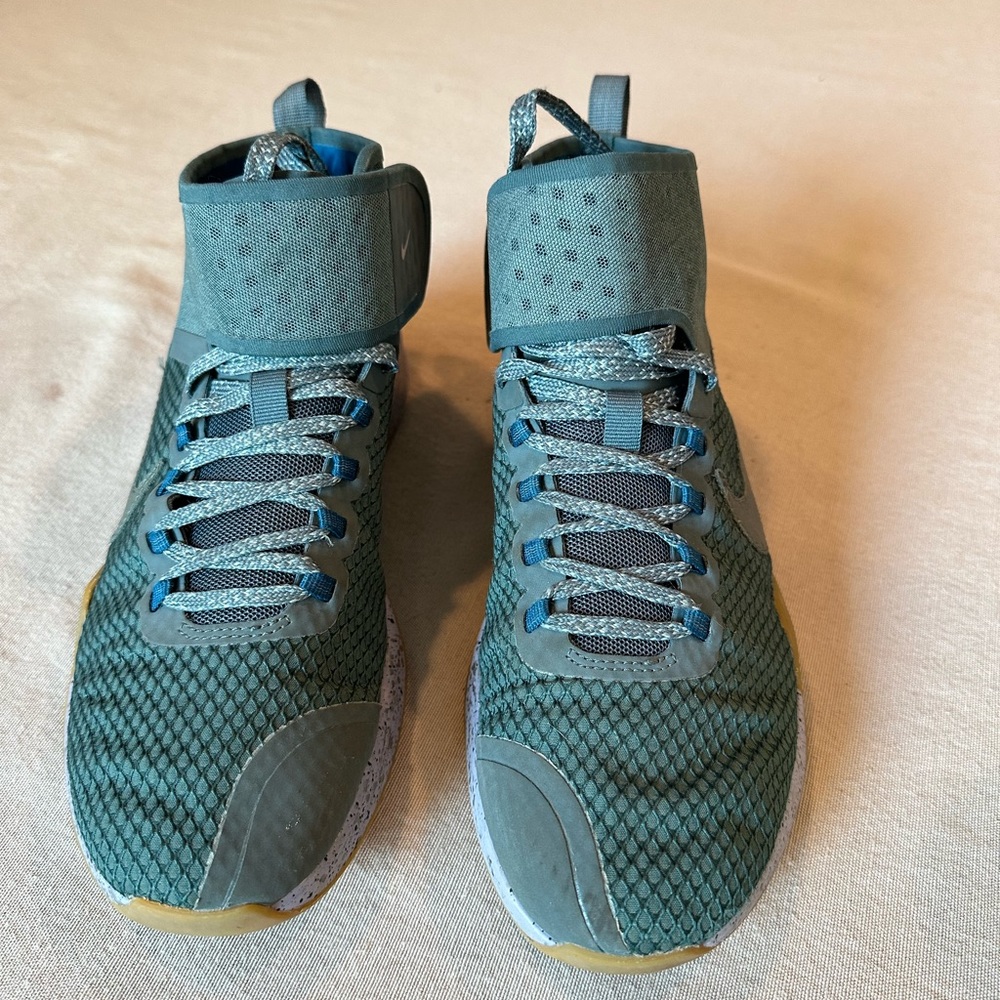 Nike Zooms “Be Strong” (Used)